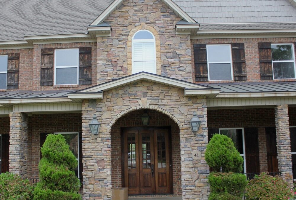 Stacked Stone with Field Stone Spotters/Carmel Mountain